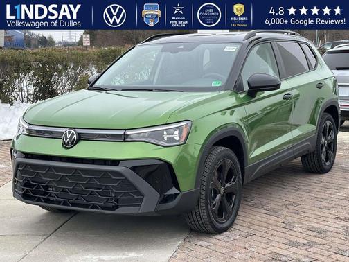 2026 Volkswagen Taos SE Black