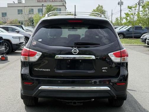 2016 Nissan Pathfinder SL