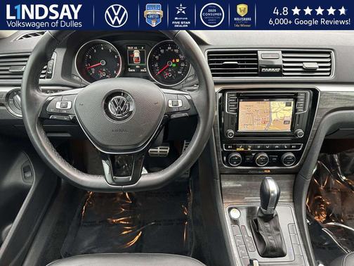 2018 Volkswagen Passat 2.0T SEL Premium