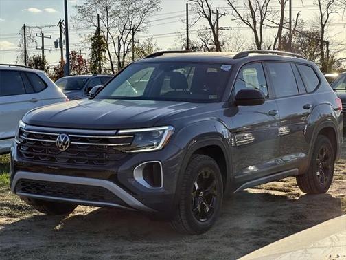 2025 Volkswagen Atlas 2.0T Peak Edition