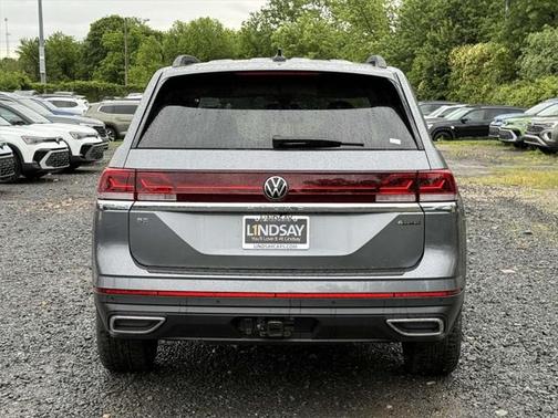 2025 Volkswagen Atlas 2.0T SE w/Technology 4MOTION