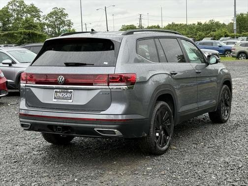 2025 Volkswagen Atlas 2.0T SE w/Technology 4MOTION