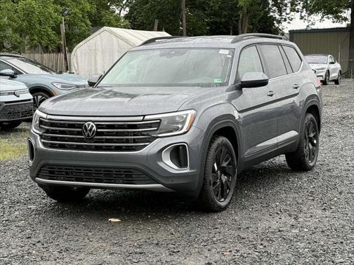 2025 Volkswagen Atlas 2.0T SE w/Technology 4MOTION