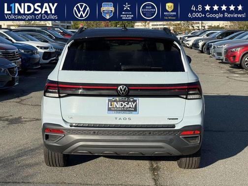 2025 Volkswagen Taos 1.5T SE Black