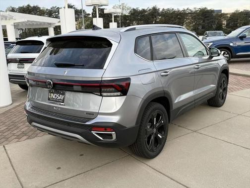 2025 Volkswagen Taos 1.5T SEL