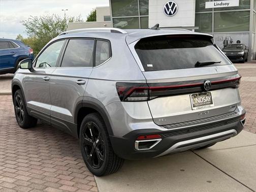 2025 Volkswagen Taos 1.5T SEL