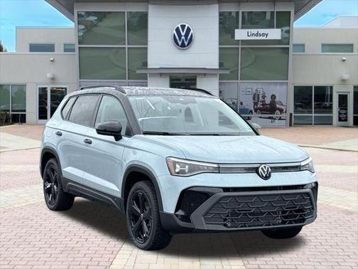 2025 Volkswagen Taos 1.5T SE Black