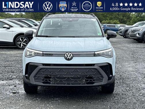 2025 Volkswagen Taos 1.5T SE Black