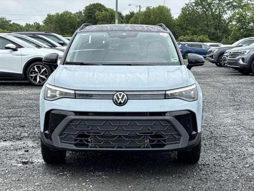 2025 Volkswagen Taos 1.5T SE Black
