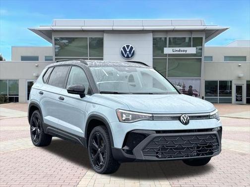 2025 Volkswagen Taos 1.5T SE Black