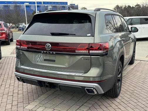 2025 Volkswagen Atlas 2.0T Peak Edition