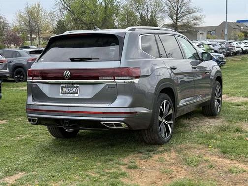 2025 Volkswagen Atlas 2.0T SEL Premium R-Line 4MOTION