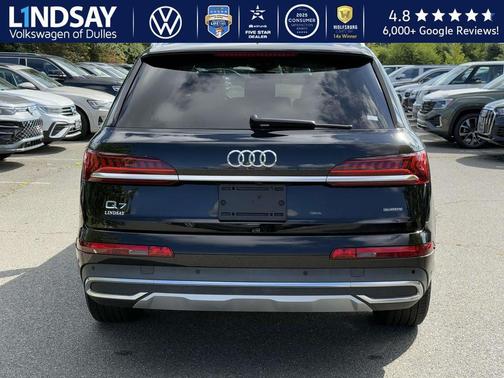 2023 Audi Q7 45 Premium Plus