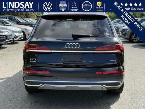 2023 Audi Q7 45 Premium Plus