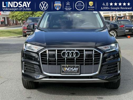 2023 Audi Q7 45 Premium Plus