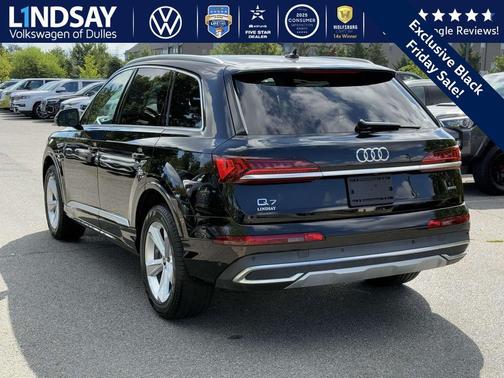 2023 Audi Q7 45 Premium Plus