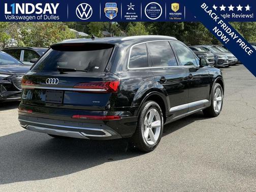 2023 Audi Q7 45 Premium Plus