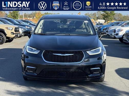 2023 Chrysler Pacifica Hybrid Touring L