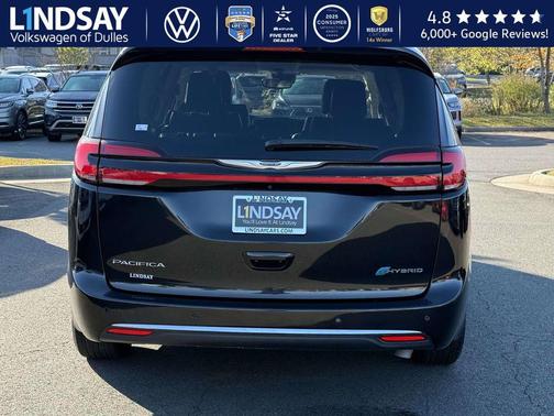 2023 Chrysler Pacifica Hybrid Touring L