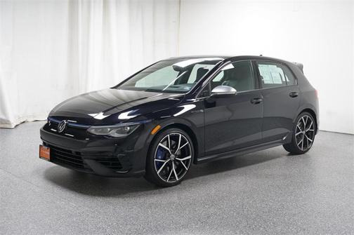 Photo 5 of 37 of 2022 Volkswagen Golf R 2.0T
