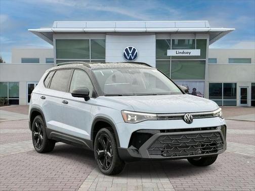 2025 Volkswagen Taos 1.5T SE Black