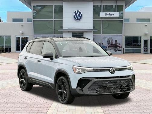 2025 Volkswagen Taos 1.5T SE Black