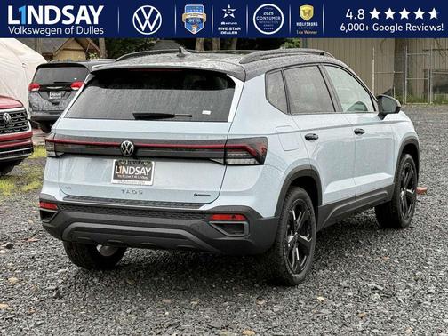 2025 Volkswagen Taos 1.5T SE Black