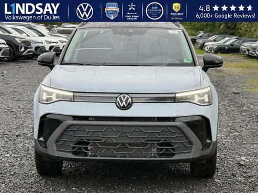 2025 Volkswagen Taos 1.5T SE Black