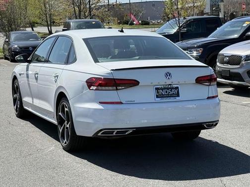 2020 Volkswagen Passat 2.0T R-Line