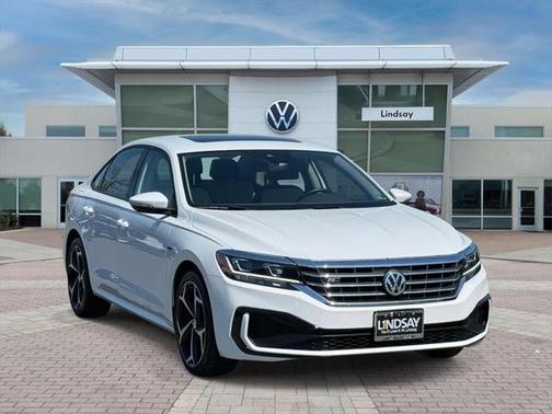 2020 Volkswagen Passat 2.0T R-Line