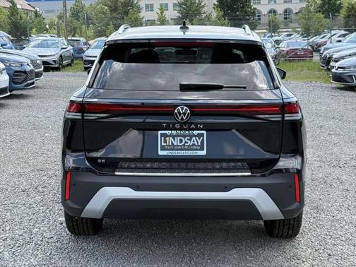 2025 Volkswagen Tiguan 2.0T SE