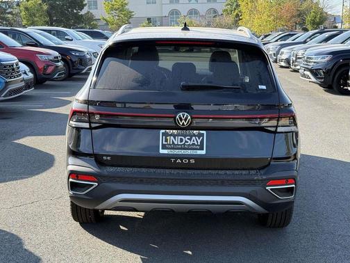 2025 Volkswagen Taos 1.5T SE