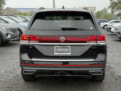 2025 Volkswagen Atlas 2.0T SE w/Technology 4MOTION
