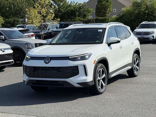 2025 Volkswagen Tiguan 2.0T SE 4MOTION