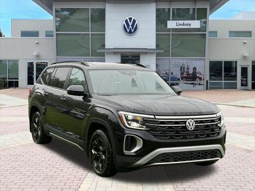 2025 Volkswagen Atlas 2.0T Peak Edition