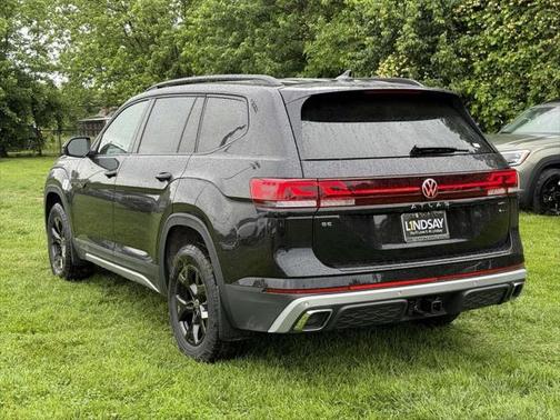 2025 Volkswagen Atlas 2.0T Peak Edition