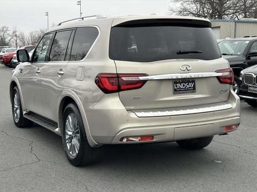 2023 INFINITI QX80 Luxe