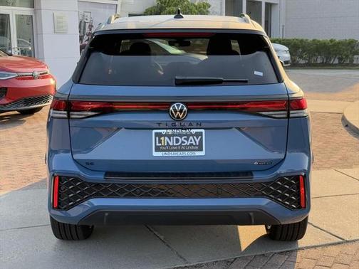 2025 Volkswagen Tiguan 2.0T SE R-Line Black 4MOTION