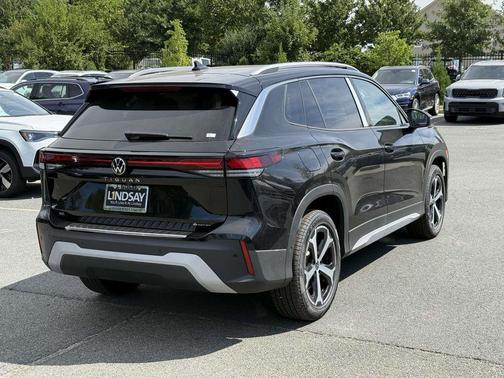 2025 Volkswagen Tiguan 2.0T SE 4MOTION
