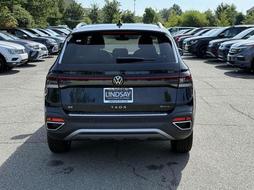 2025 Volkswagen Taos 1.5T SE