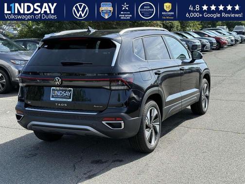 2025 Volkswagen Taos 1.5T SE