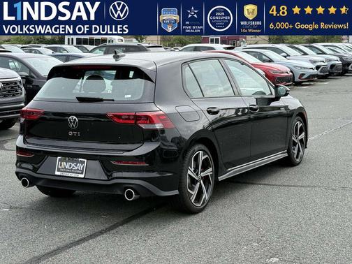 2025 Volkswagen Golf GTI 2.0T SE DSG
