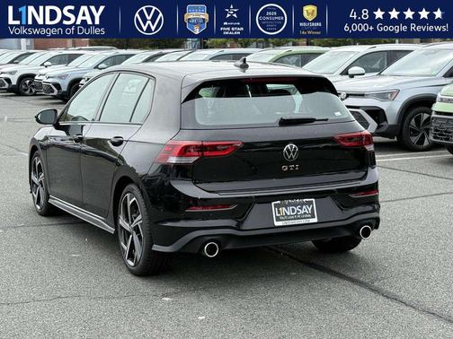 2025 Volkswagen Golf GTI 2.0T SE DSG
