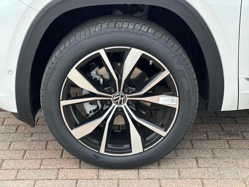2025 Volkswagen Atlas 2.0T SEL Premium R-Line 4MOTION