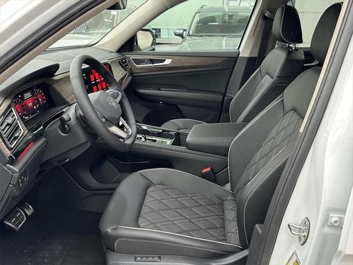 2025 Volkswagen Atlas 2.0T SEL Premium R-Line 4MOTION