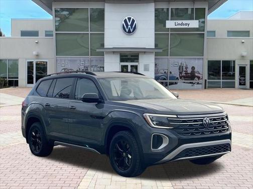 2025 Volkswagen Atlas 2.0T Peak Edition