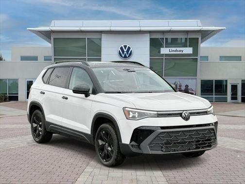 2025 Volkswagen Taos 1.5T SE Black
