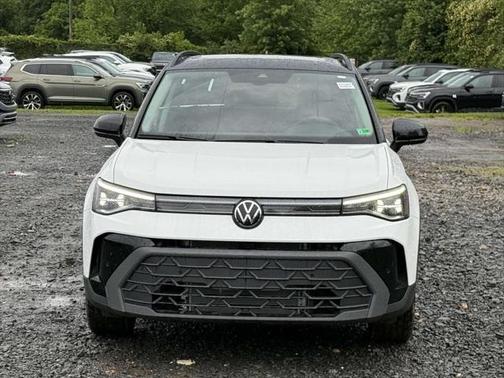 2025 Volkswagen Taos 1.5T SE Black