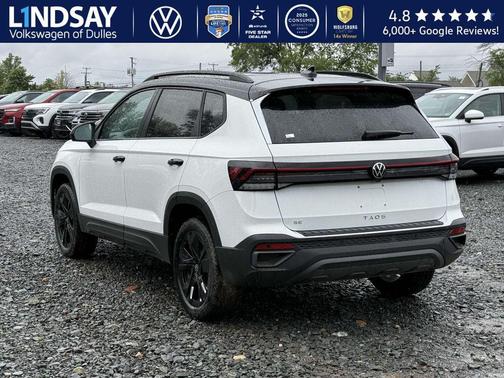 2025 Volkswagen Taos 1.5T SE Black