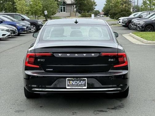2022 Volvo S90 B6 Inscription